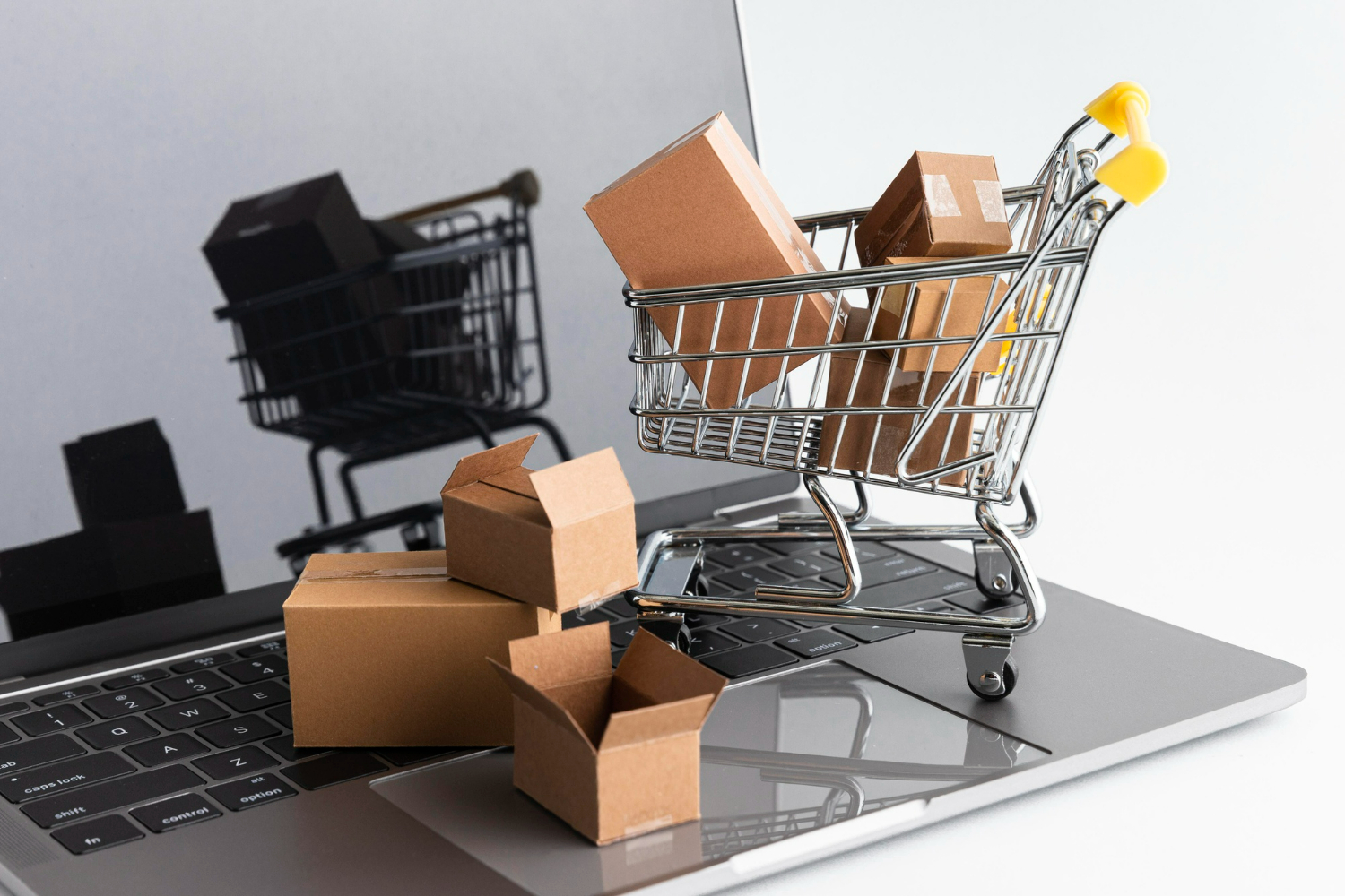 How Accounts Payable Outsourcing Can Benefit E-Commerce in 2025